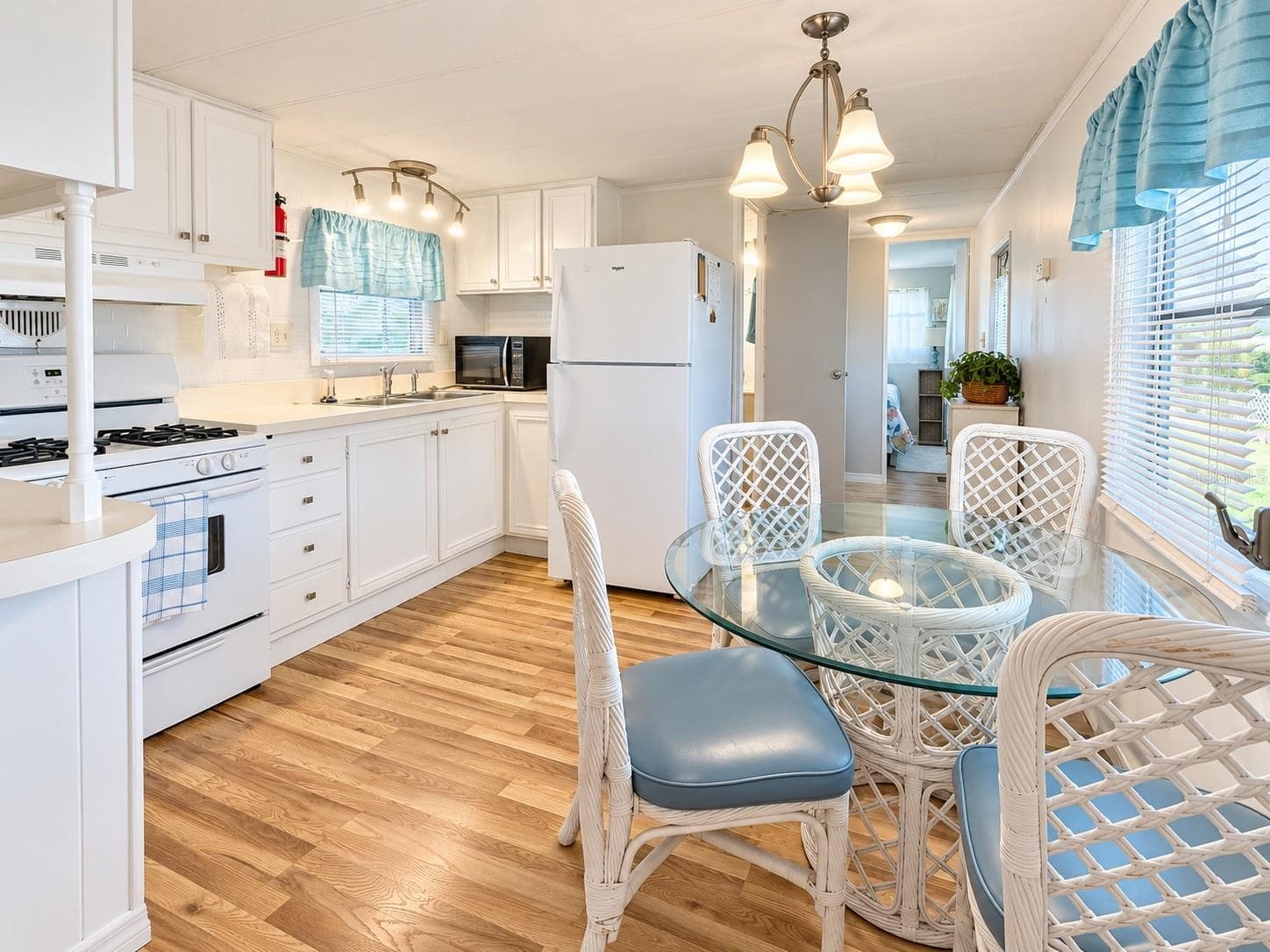 Manufactured Home at 3104 DARNEA LN, ELLENTON, photo 9 of 51