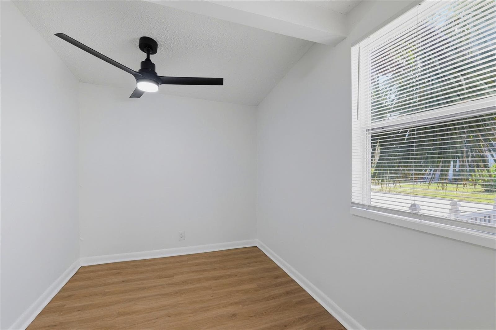 Single Family Residence at 1751 29TH AVE N, ST PETERSBURG, photo 7 of 44