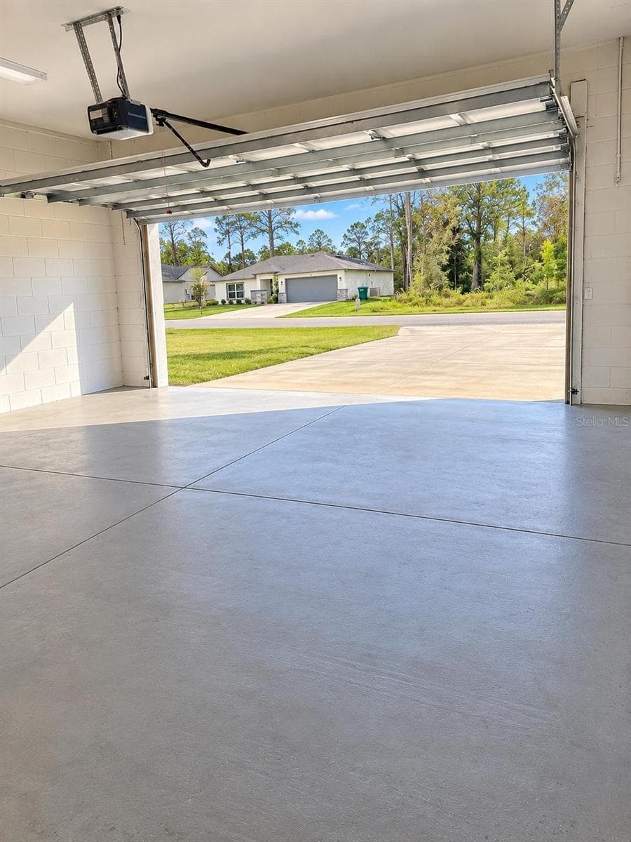 Single Family Residence at 2118 W HAMPSHIRE BLVD, CITRUS SPRINGS, photo 13 of 15
