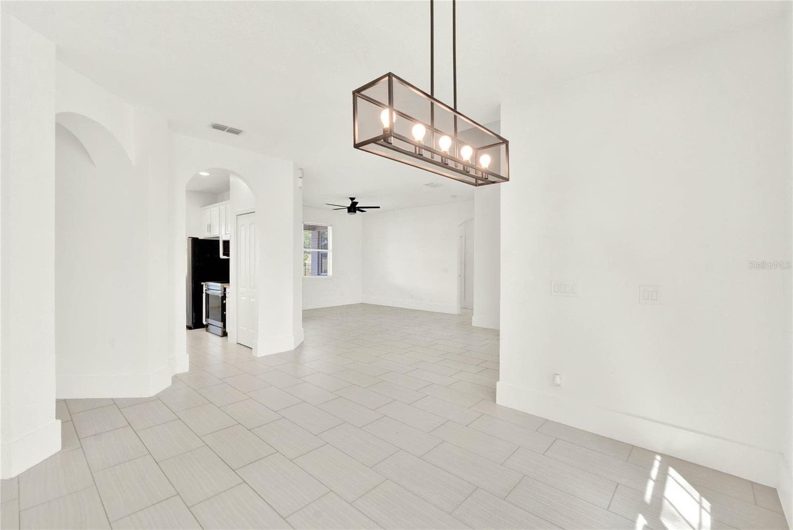 Single Family Residence at 23503 VALDERAMA LN, SORRENTO, photo 7 of 63