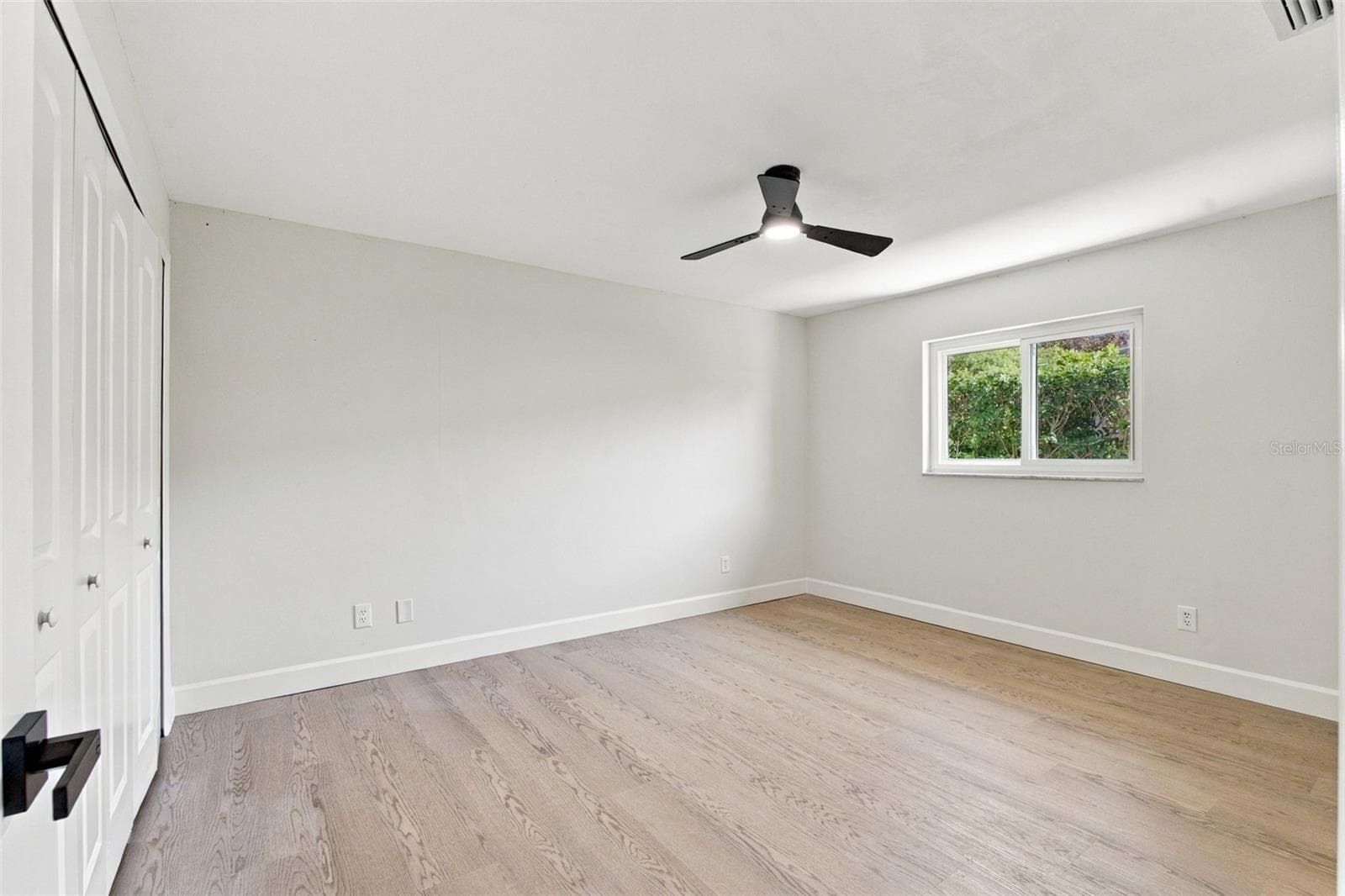 Single Family Residence at 11515 IMPERIAL GROVE DR W, LARGO, photo 12 of 47
