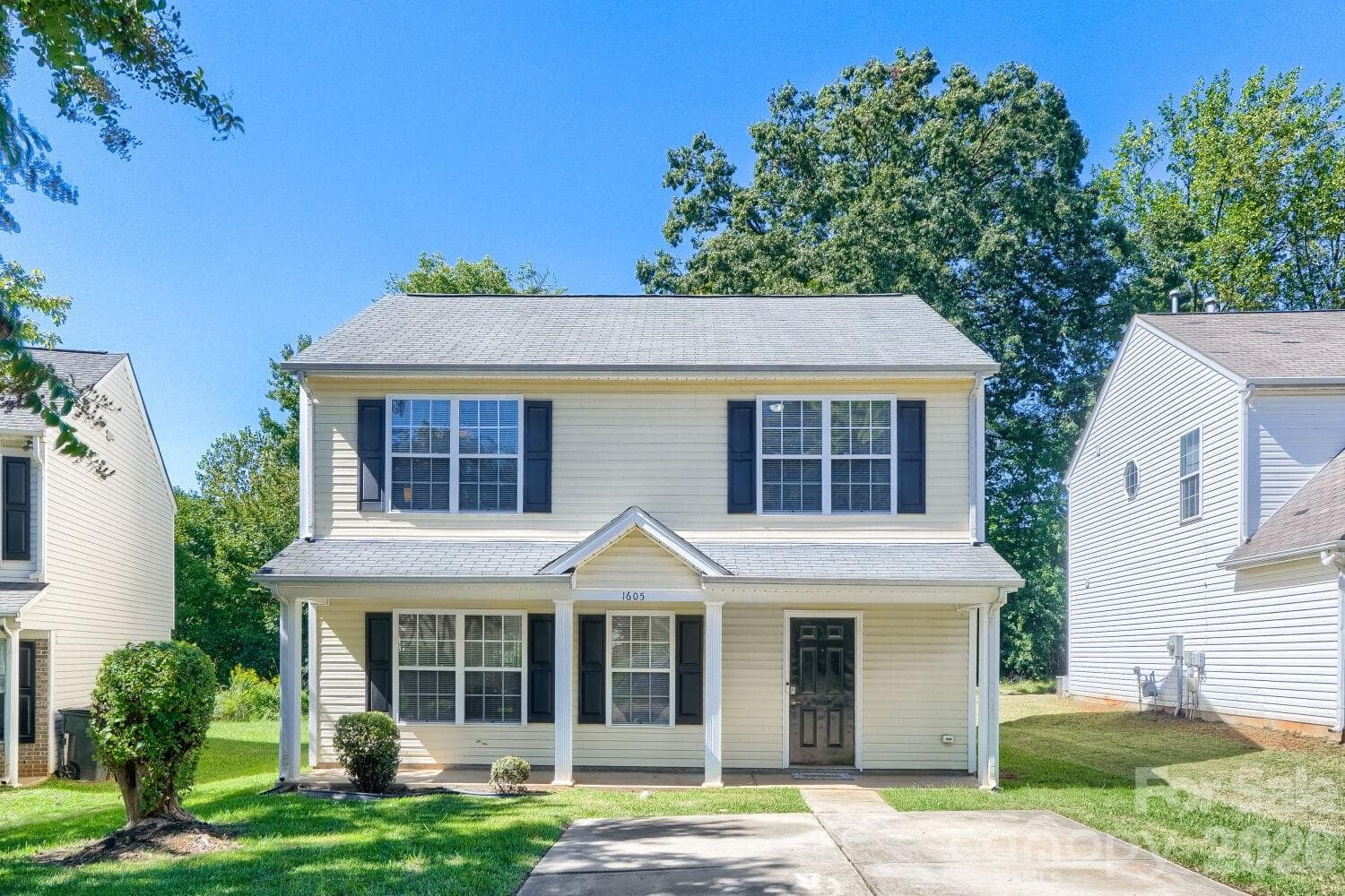 1605 Crandon Drive
