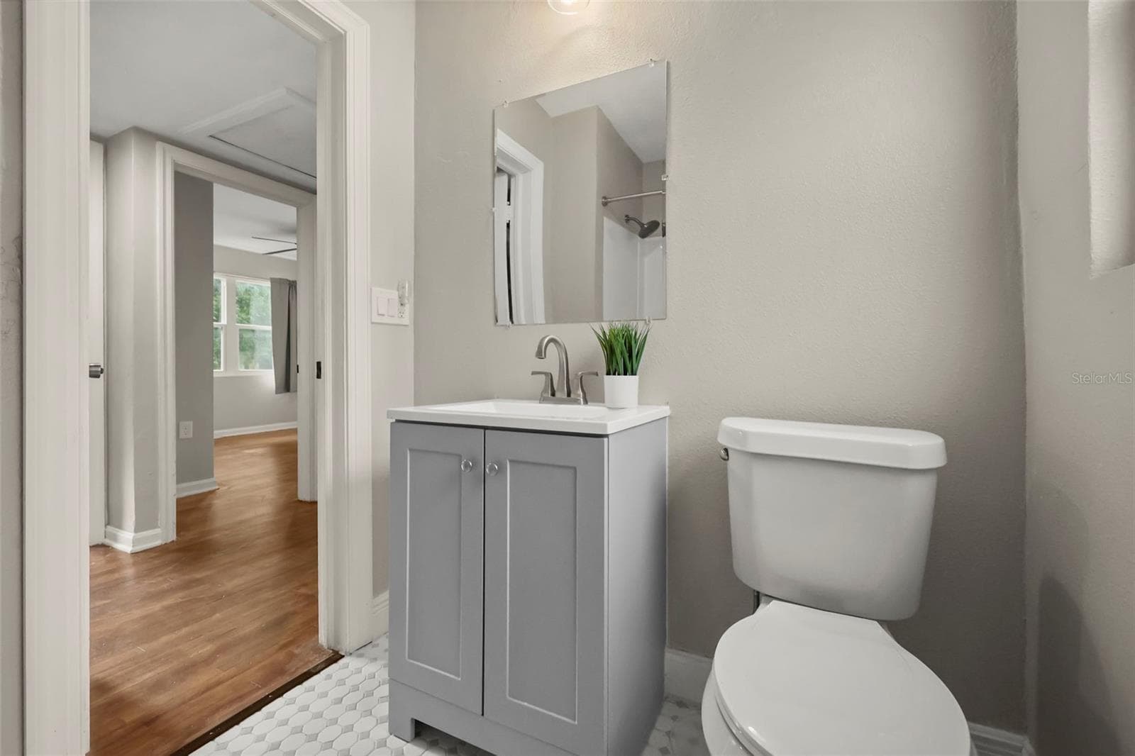 Full Bathroom - 2410 ORANGE AVE, SANFORD