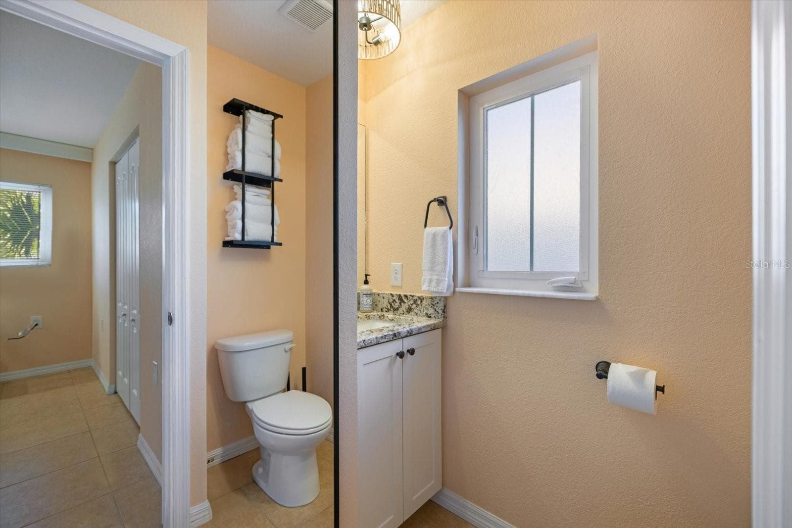 EN SUITE SHOWER BATHROOM - 842 GUILD DR, VENICE