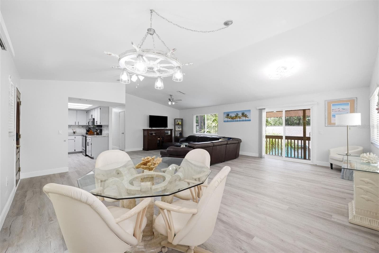 Single Family Residence at 8180 ANCHOR POINT DR, WEEKI WACHEE, photo 6 of 17