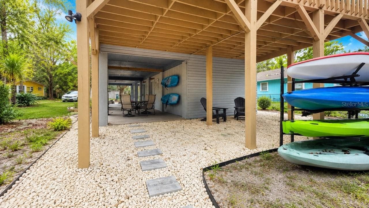 Single Family Residence at 8180 ANCHOR POINT DR, WEEKI WACHEE, photo 15 of 17