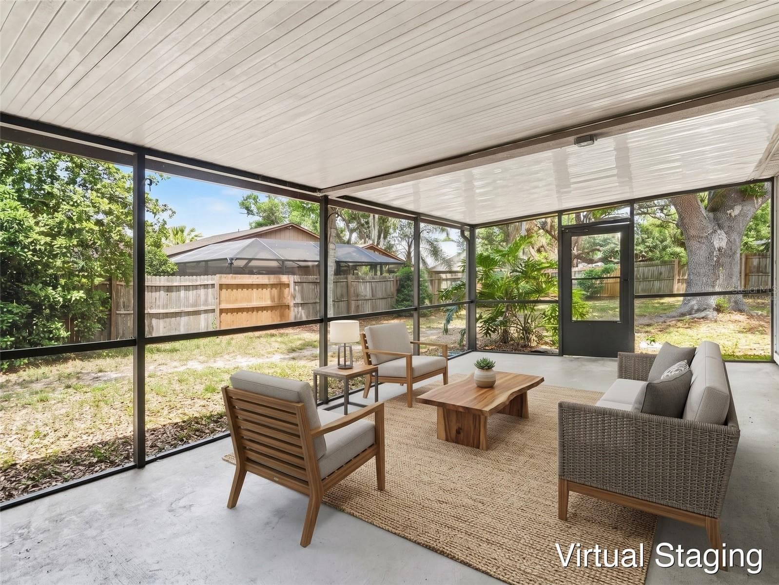 virtually staged - 8211 COUNTRY OAKS CT, SARASOTA