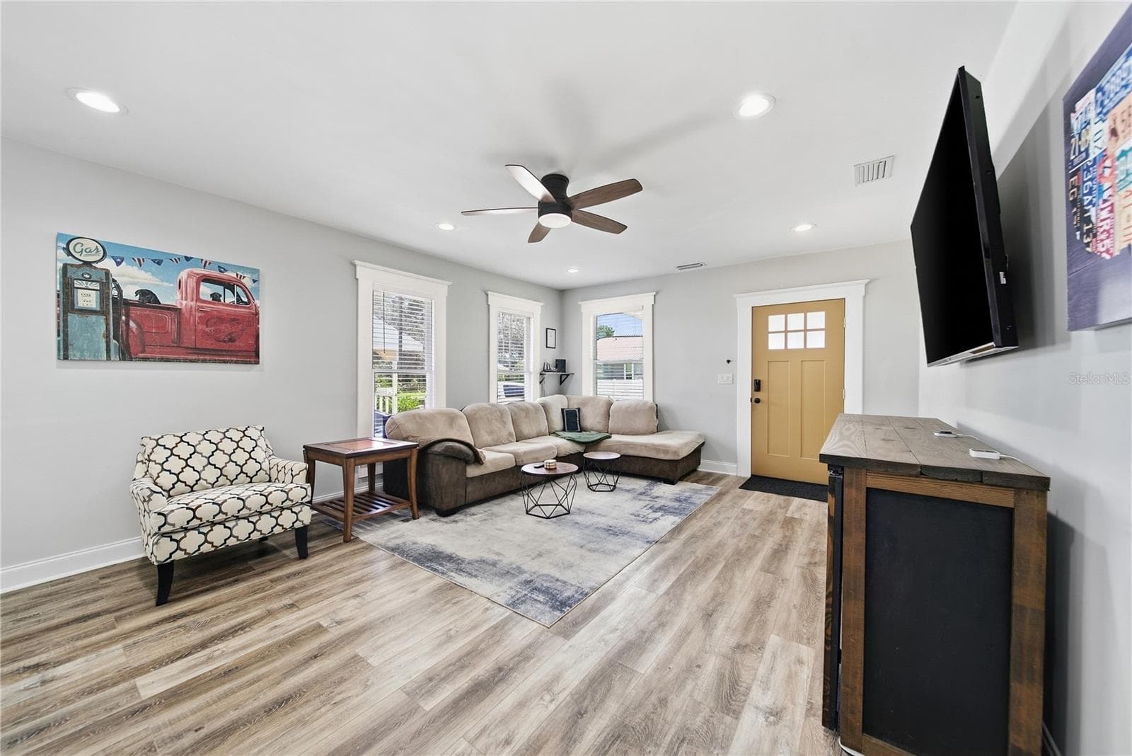 Single Family Residence at 2910 N OLA AVE, TAMPA, photo 6 of 42