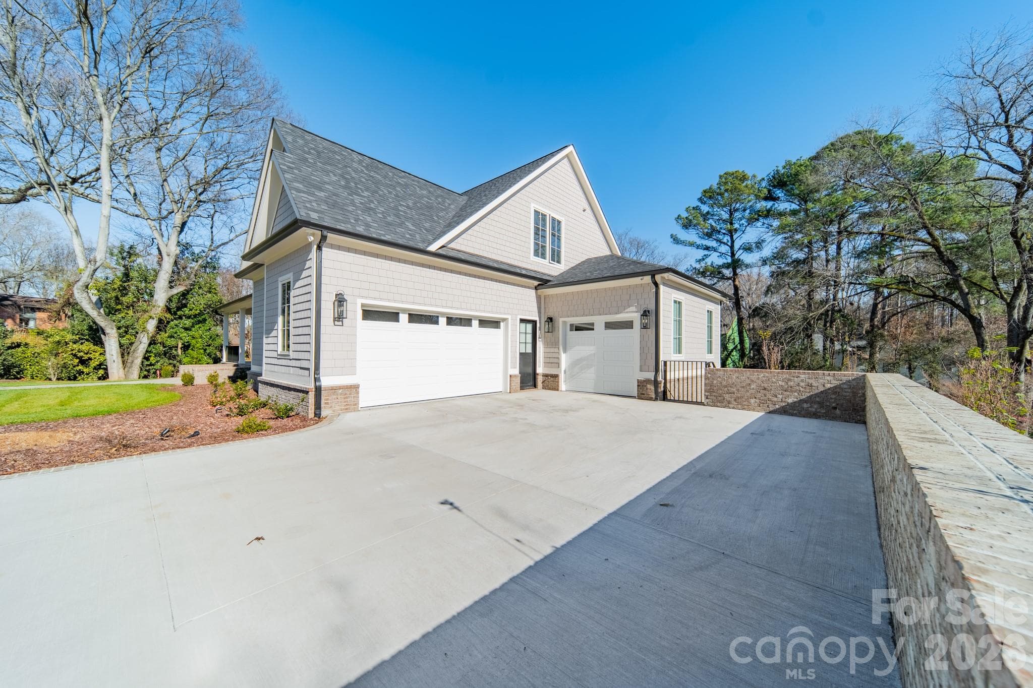 2 car garage + 1 car garage - 3319 Gresham Place, Charlotte