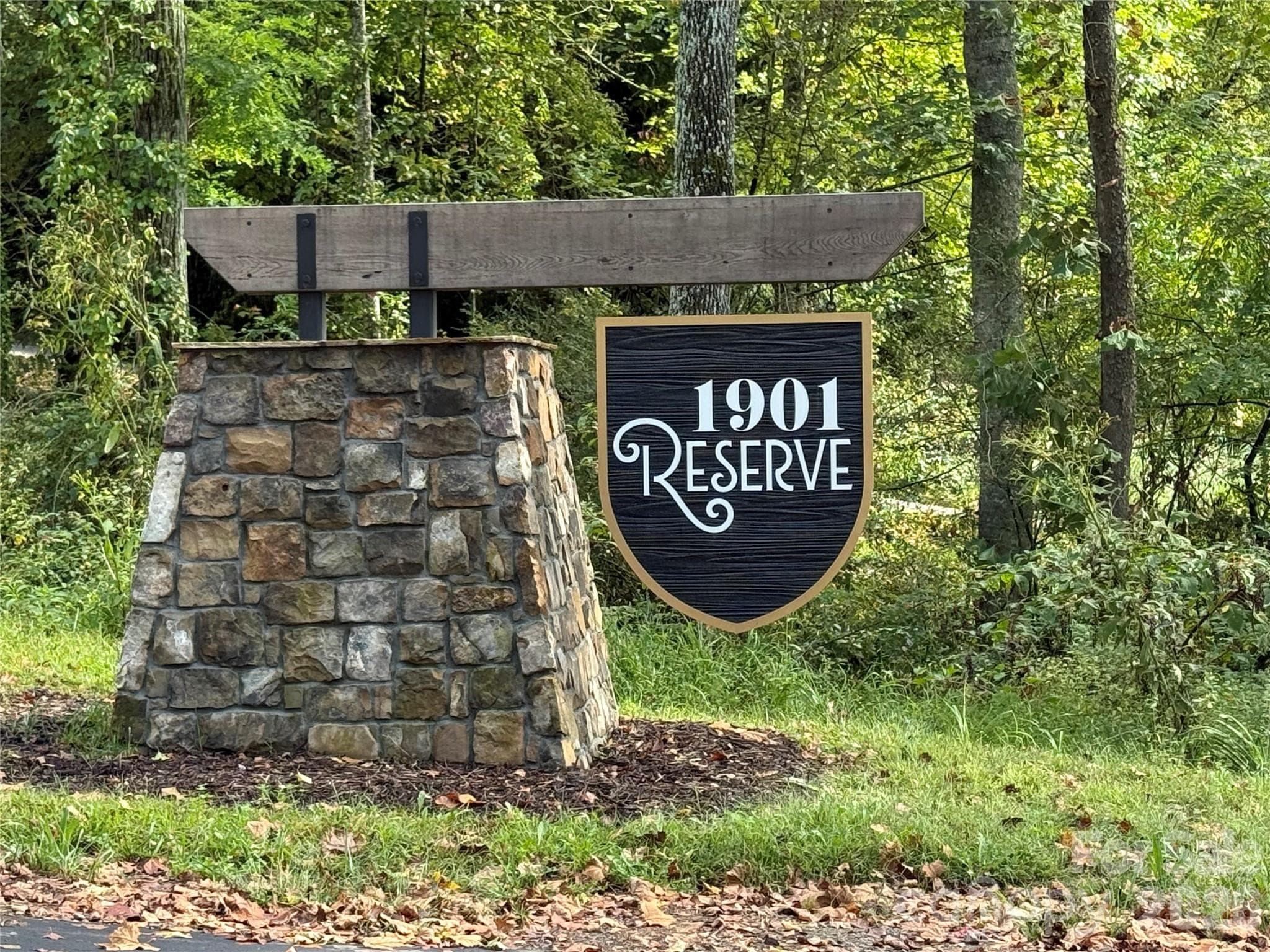 000 Reserve Way