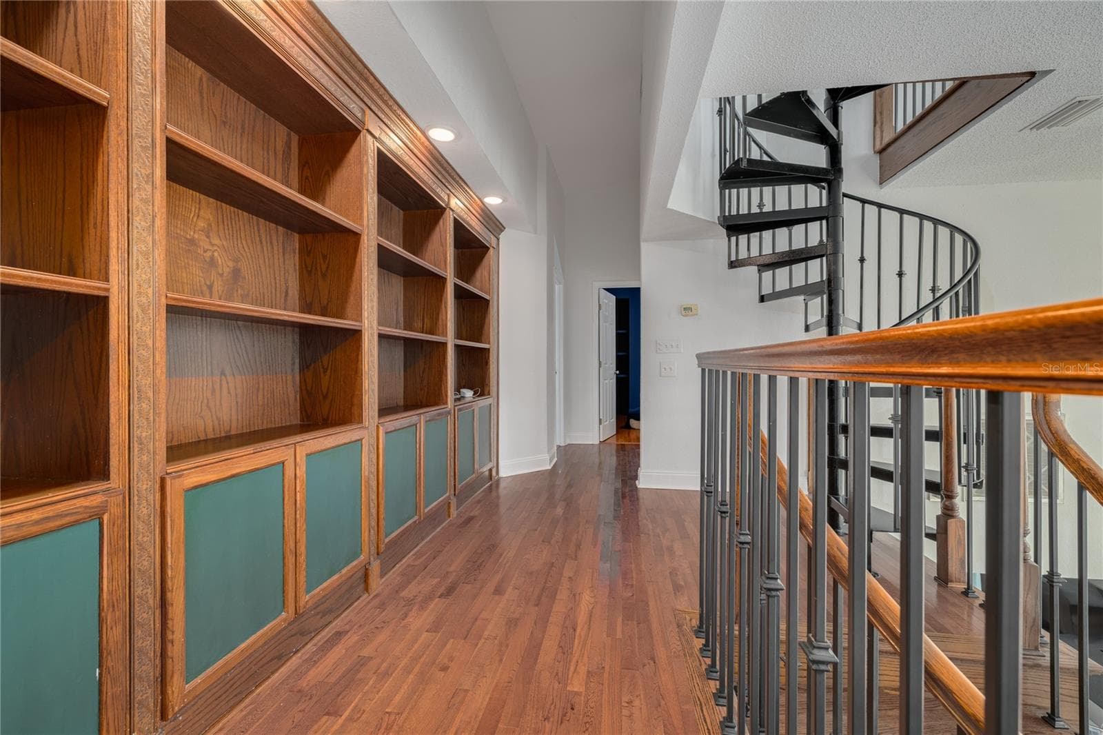 Single Family Residence at 874 SERPENTINE DR S, ST PETERSBURG, photo 42 of 59