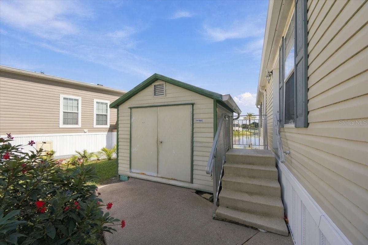 10x10 Shed - 59 BEAVERKILL DR, LAKE WALES