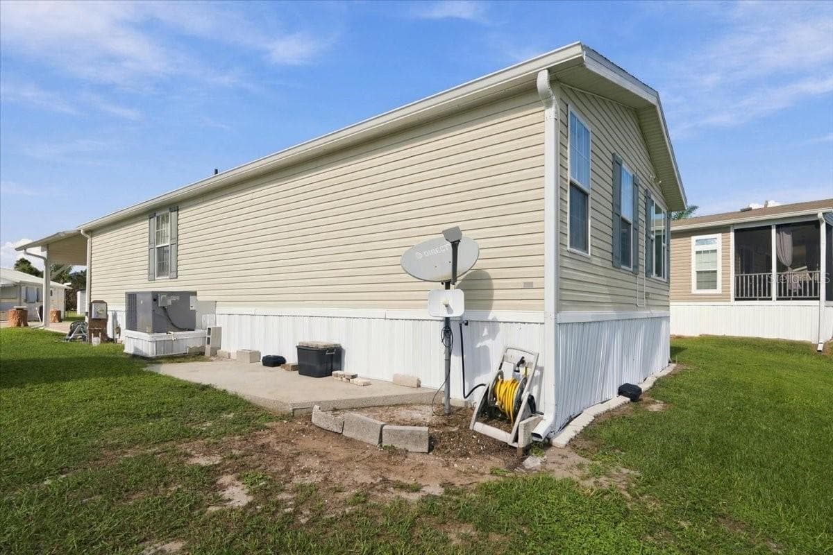 Manufactured Home at 59 BEAVERKILL DR, LAKE WALES, photo 40 of 56