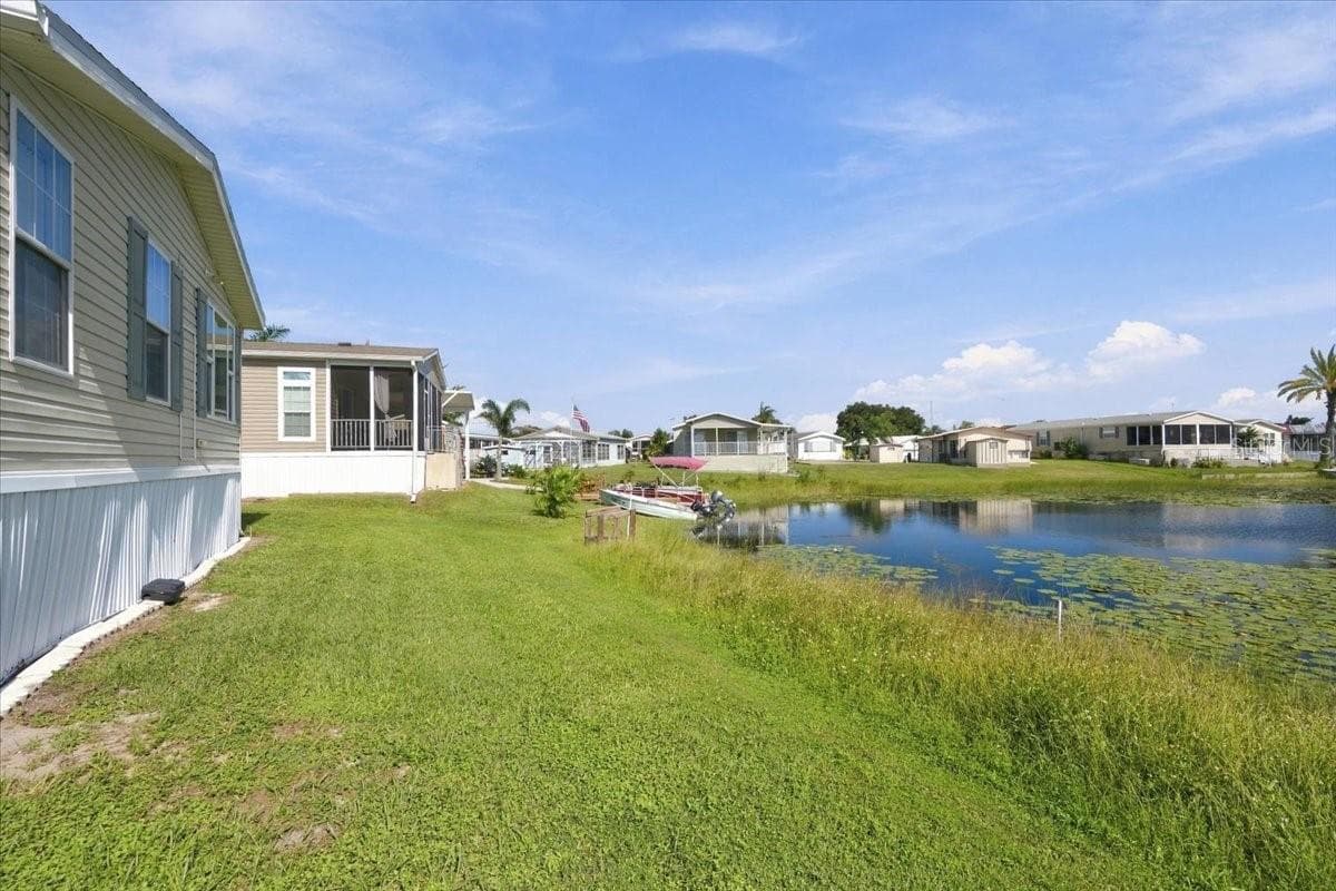 Manufactured Home at 59 BEAVERKILL DR, LAKE WALES, photo 41 of 56
