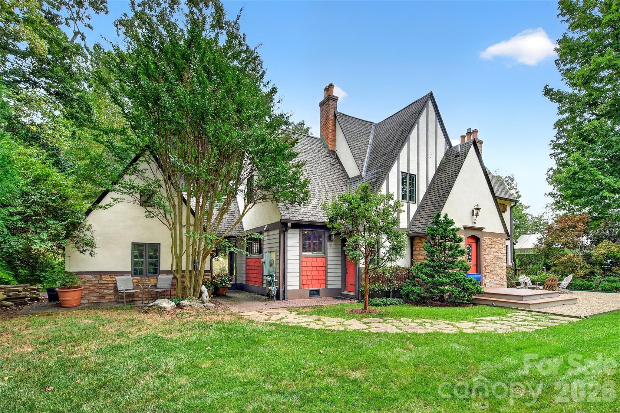Single Family Residence at 22 Manchester Drive, Asheville, photo 2 of 44