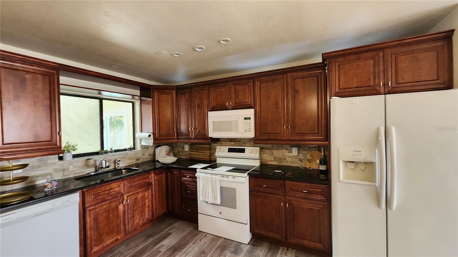 Single Family Residence at 261 DUBLIN DR, LAKE MARY, photo 3 of 13