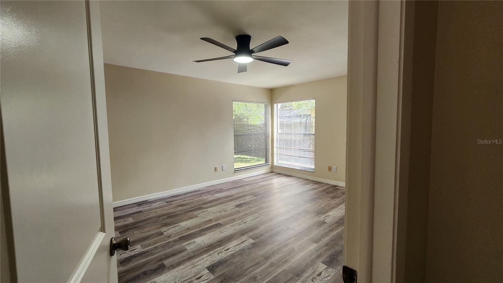 Single Family Residence at 261 DUBLIN DR, LAKE MARY, photo 4 of 13