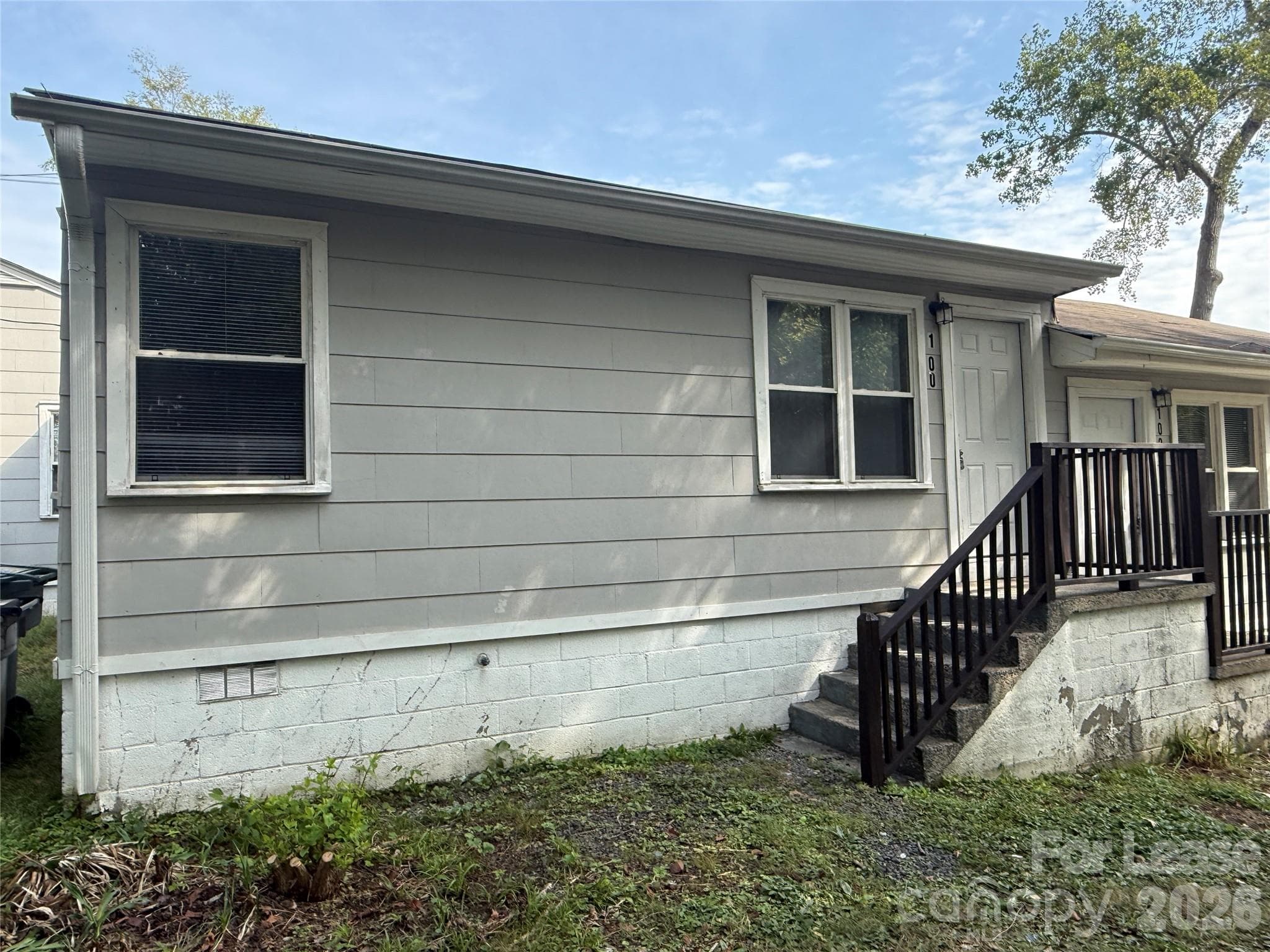 100 E Bradley Street