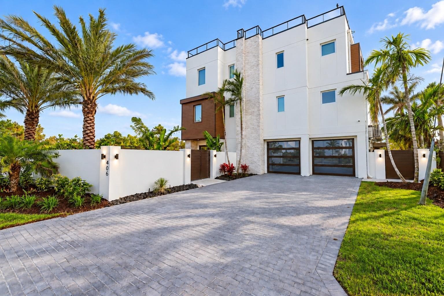 Single Family Residence at 1406 TANGIER WAY, SARASOTA, photo 11 of 78