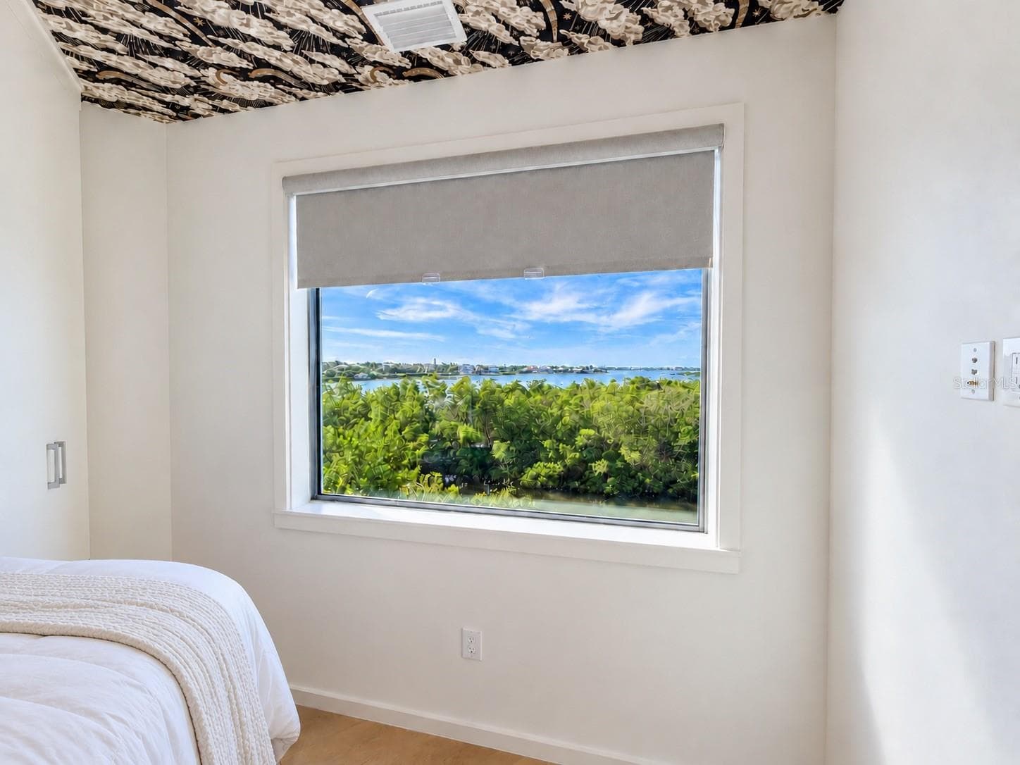 Beautiful views. Ceiling wallpaper has been changed. - 1406 TANGIER WAY, SARASOTA