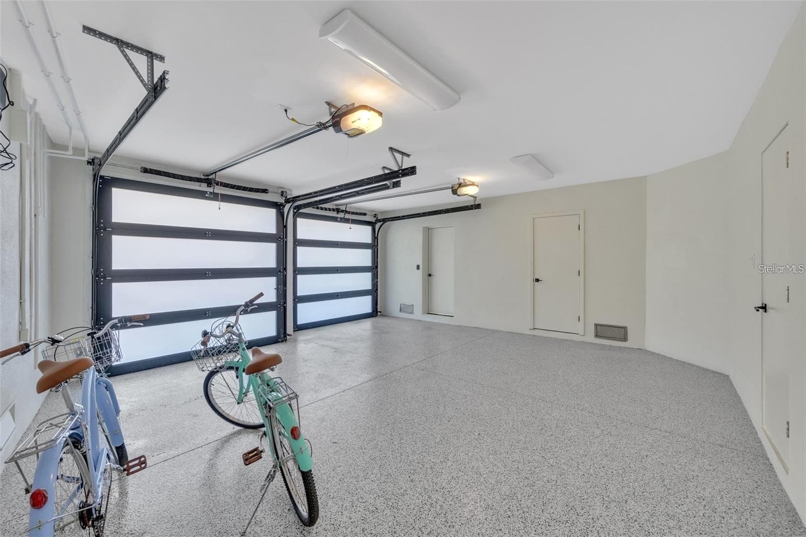 2-car garage - 1406 TANGIER WAY, SARASOTA