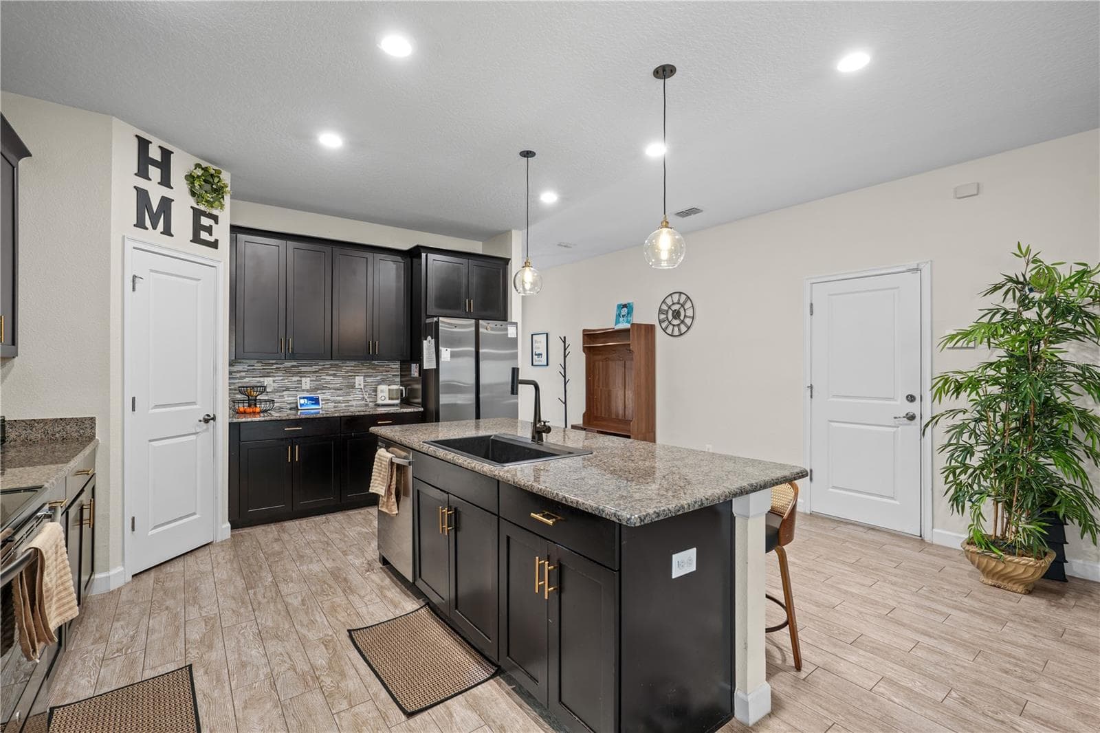 Single Family Residence at 11658 MYSTERY LN, ORLANDO, photo 14 of 41