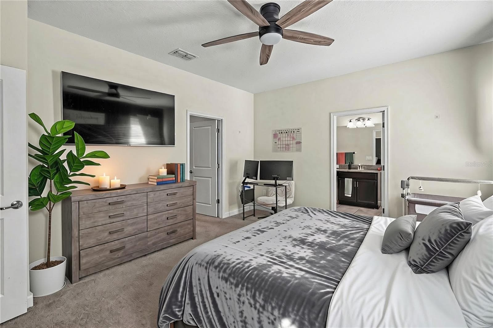 Virtually Enhanced - 11658 MYSTERY LN, ORLANDO