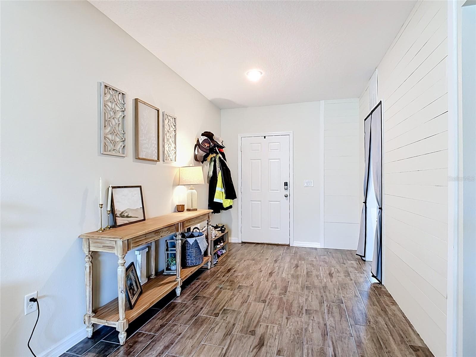 Single Family Residence at 847 FILLMORE CT, DAVENPORT, photo 5 of 20