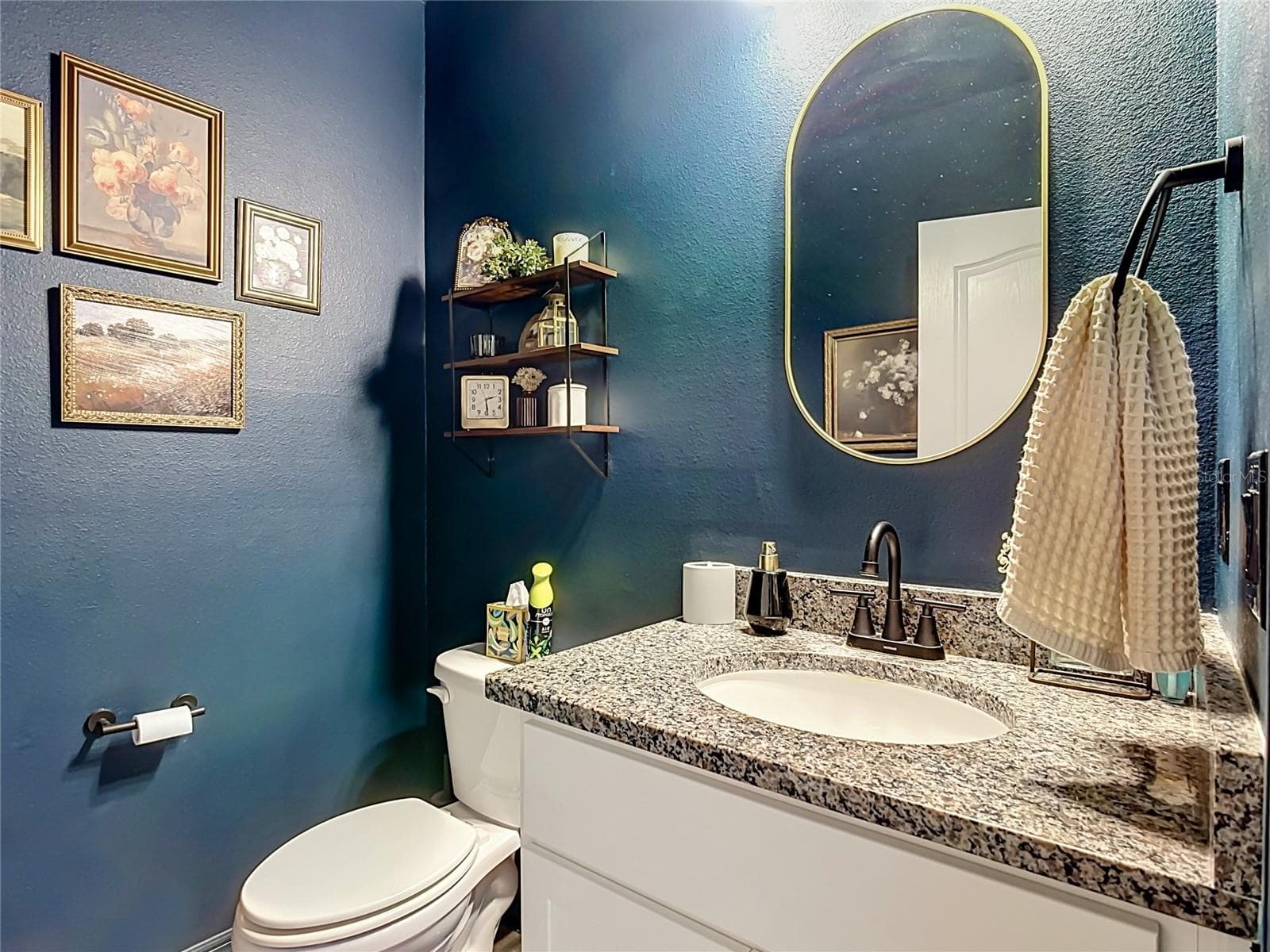 Single Family Residence at 847 FILLMORE CT, DAVENPORT, photo 11 of 20