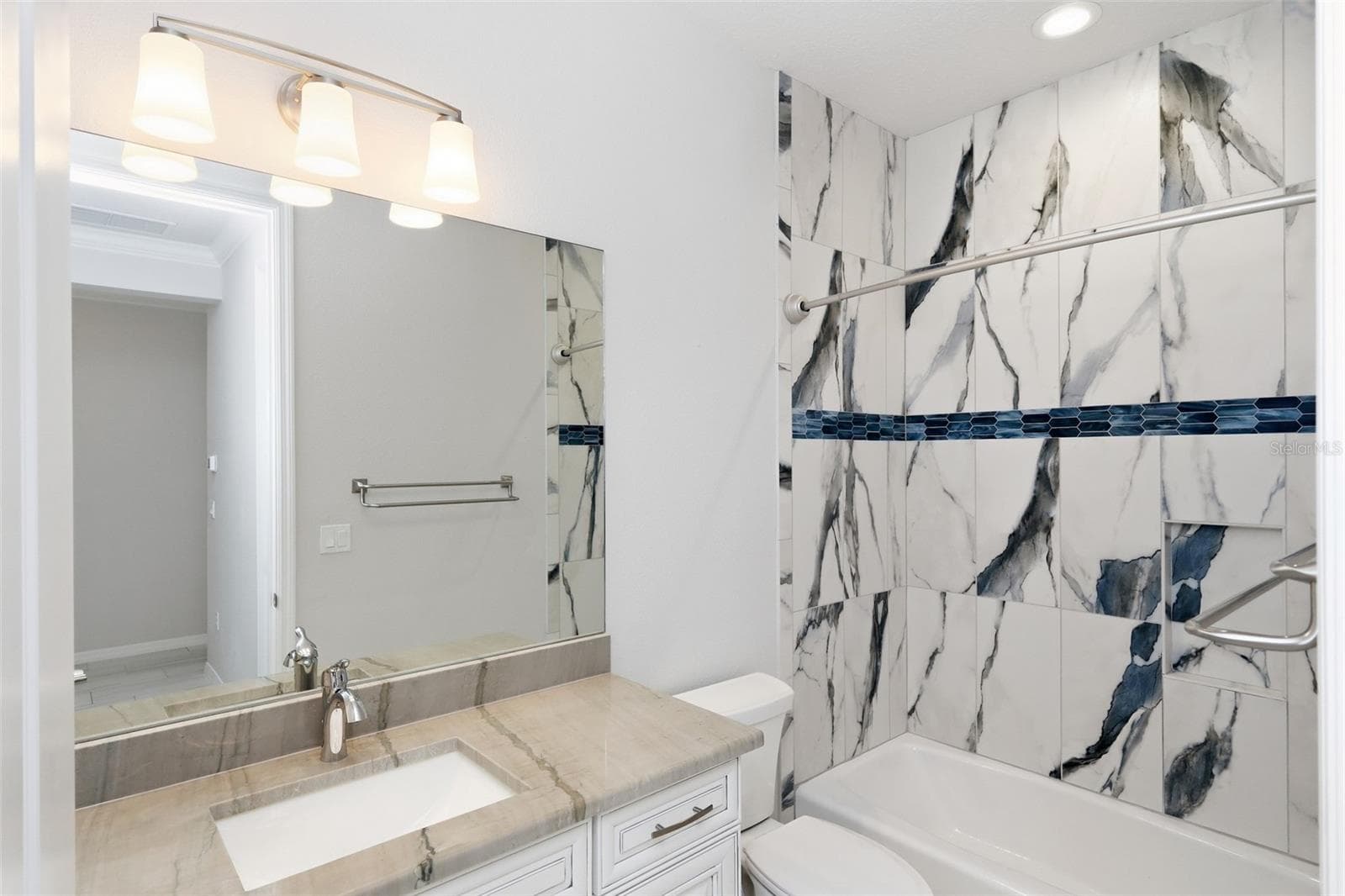 Villa at 125 COLEBROOK CT, VENICE, photo 25 of 33