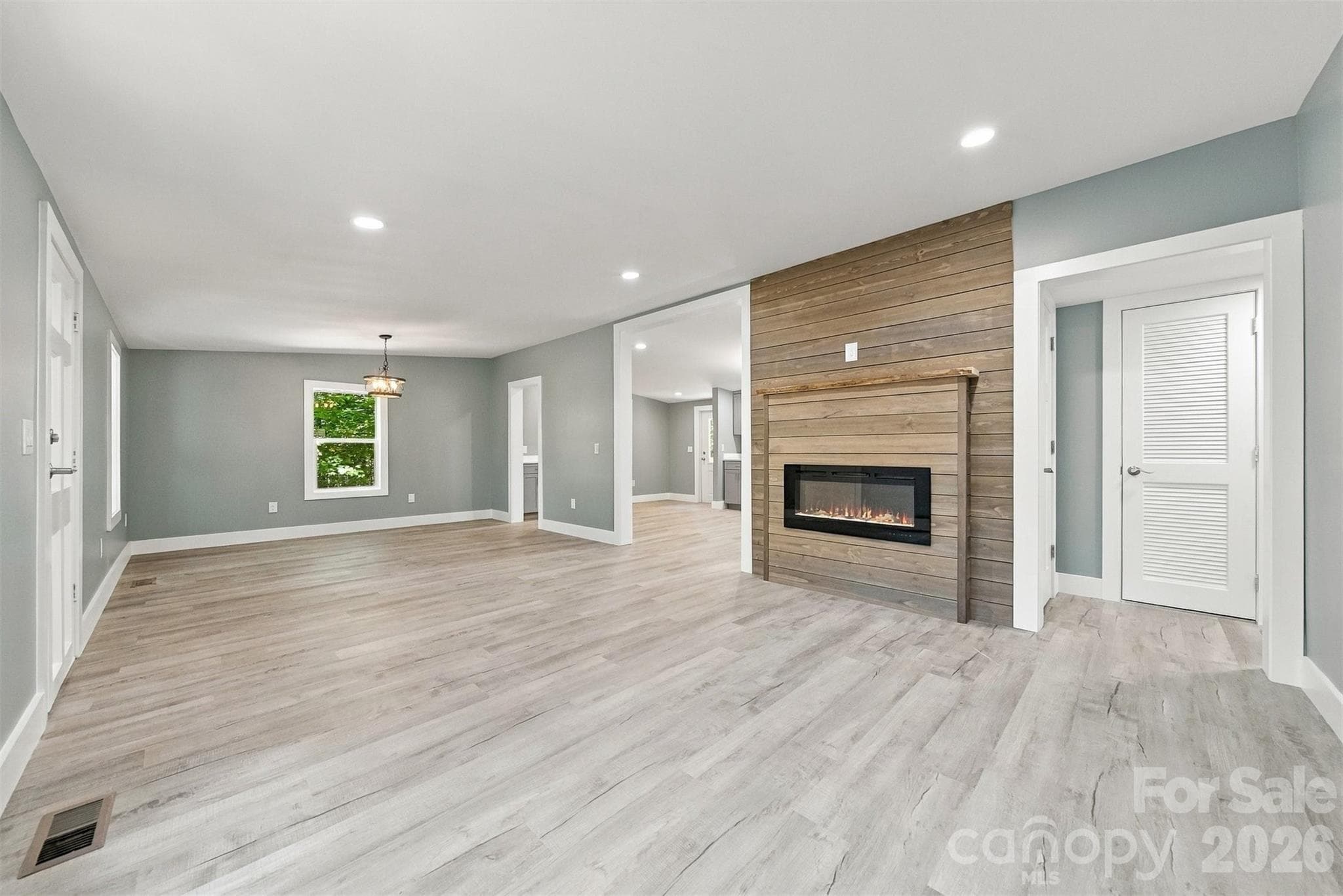 Single Family Residence at 3952 Mountainside School Road, Lenoir, photo 5 of 19