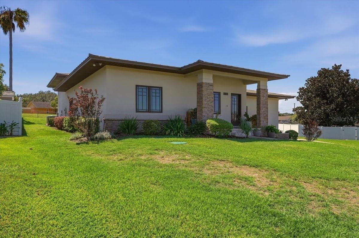 Single Family Residence at 3239 SUMMERLAND HILLS CT, LAKELAND, photo 4 of 76