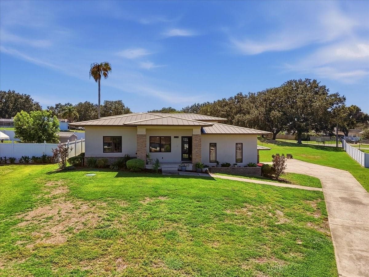 Single Family Residence at 3239 SUMMERLAND HILLS CT, LAKELAND, photo 5 of 76