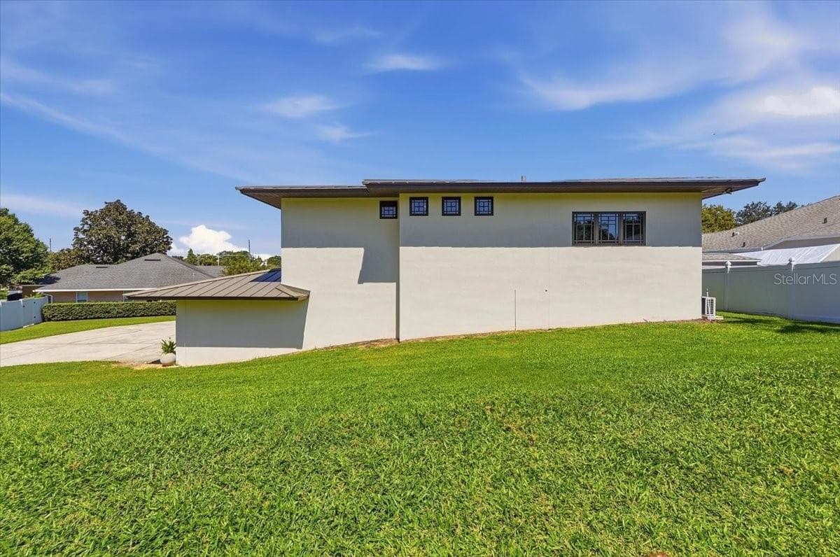 Single Family Residence at 3239 SUMMERLAND HILLS CT, LAKELAND, photo 7 of 76