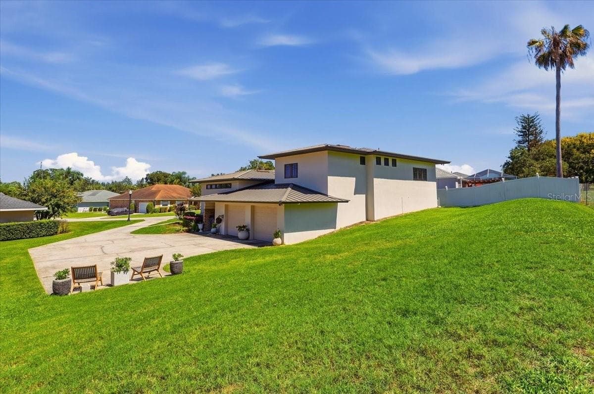 Single Family Residence at 3239 SUMMERLAND HILLS CT, LAKELAND, photo 9 of 76