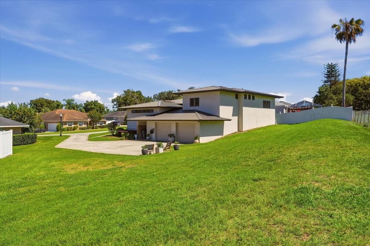 Single Family Residence at 3239 SUMMERLAND HILLS CT, LAKELAND, photo 10 of 76