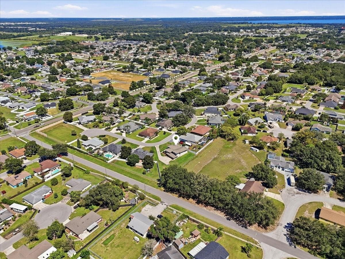 Single Family Residence at 3239 SUMMERLAND HILLS CT, LAKELAND, photo 11 of 76