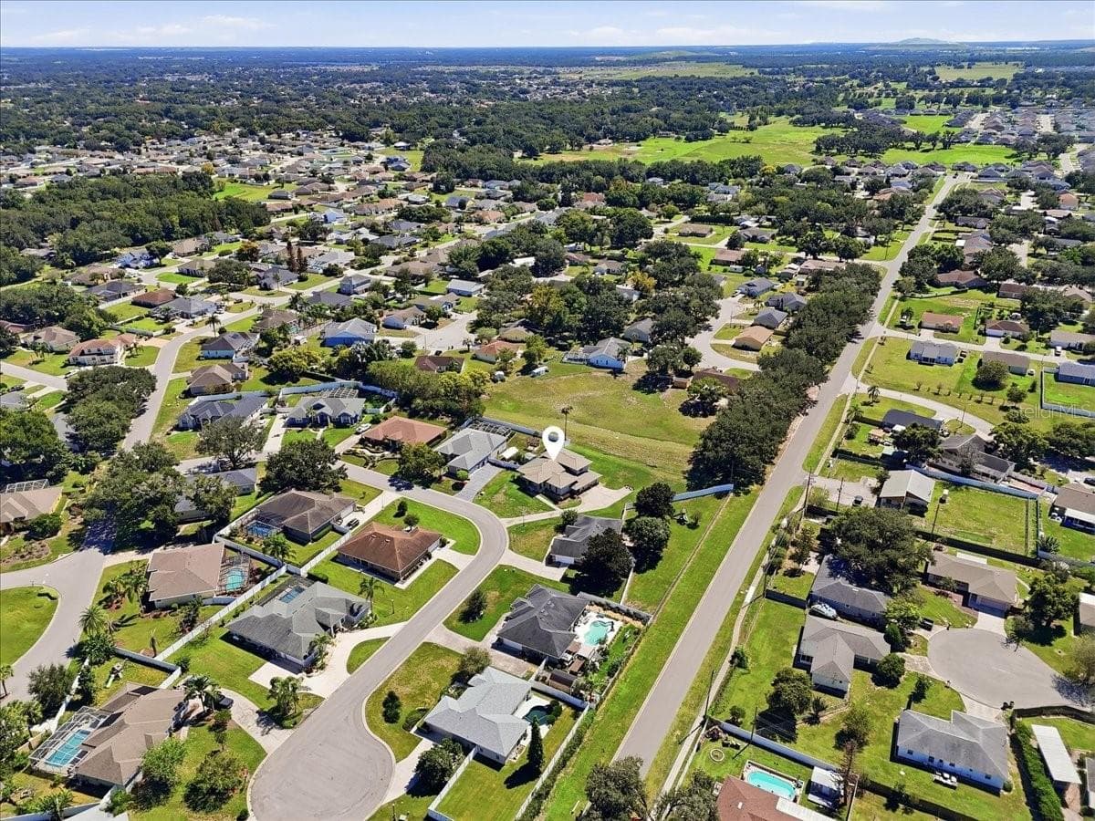 Single Family Residence at 3239 SUMMERLAND HILLS CT, LAKELAND, photo 12 of 76