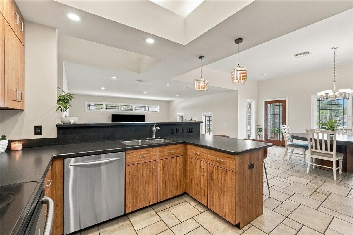 Single Family Residence at 3239 SUMMERLAND HILLS CT, LAKELAND, photo 24 of 76