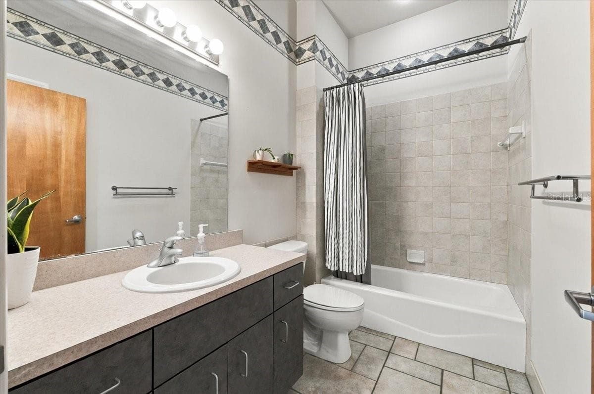Single Family Residence at 3239 SUMMERLAND HILLS CT, LAKELAND, photo 49 of 76