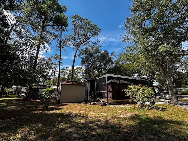 Manufactured Home at 14195 NE 252ND COURT RD #109, SALT SPRINGS, photo 5 of 37