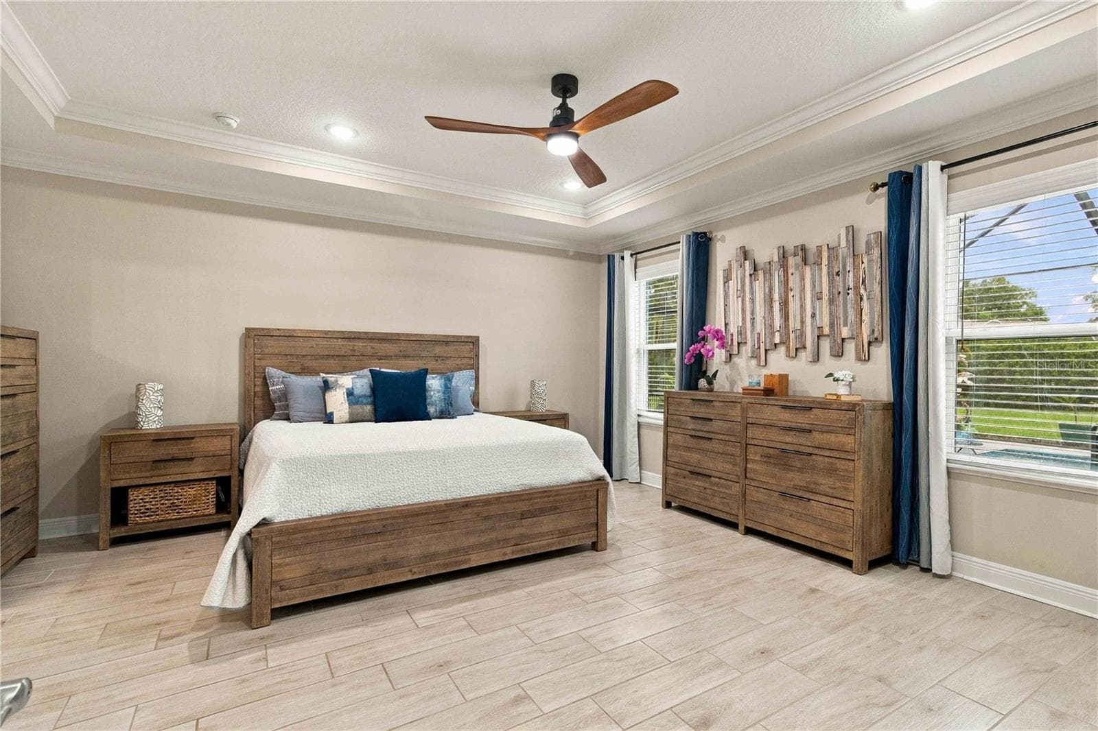 Inviting owner's retreat - 15502 31ST ST E, PARRISH