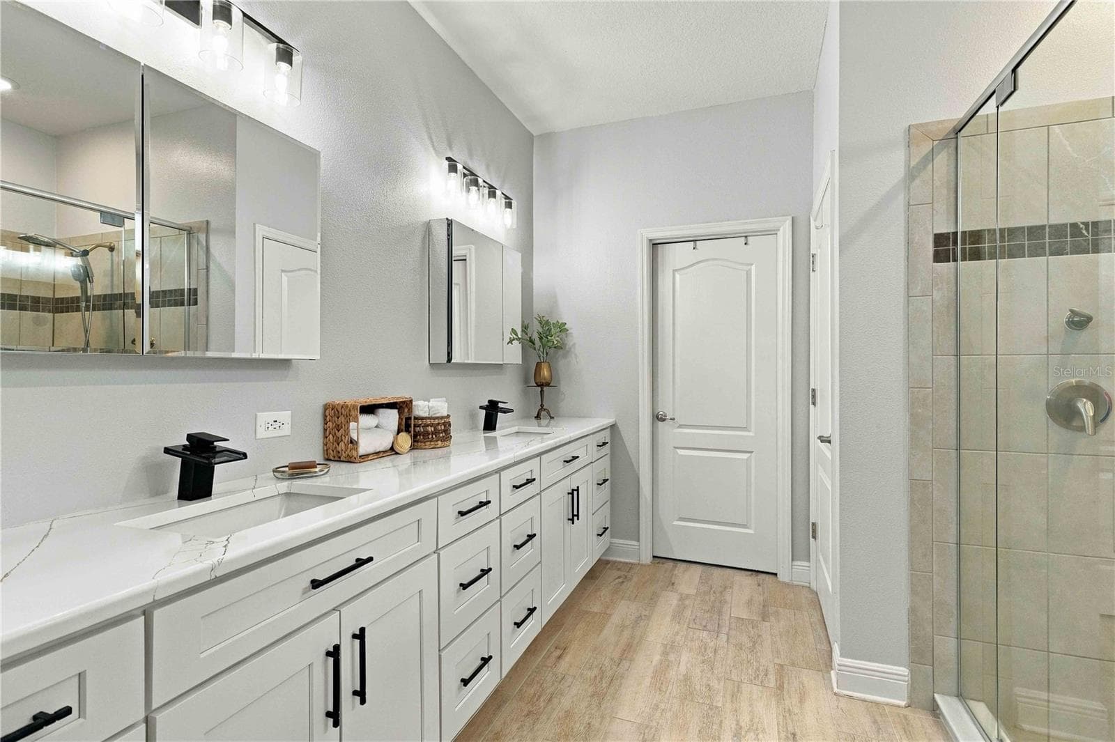 owners retreat bathroom - 15502 31ST ST E, PARRISH