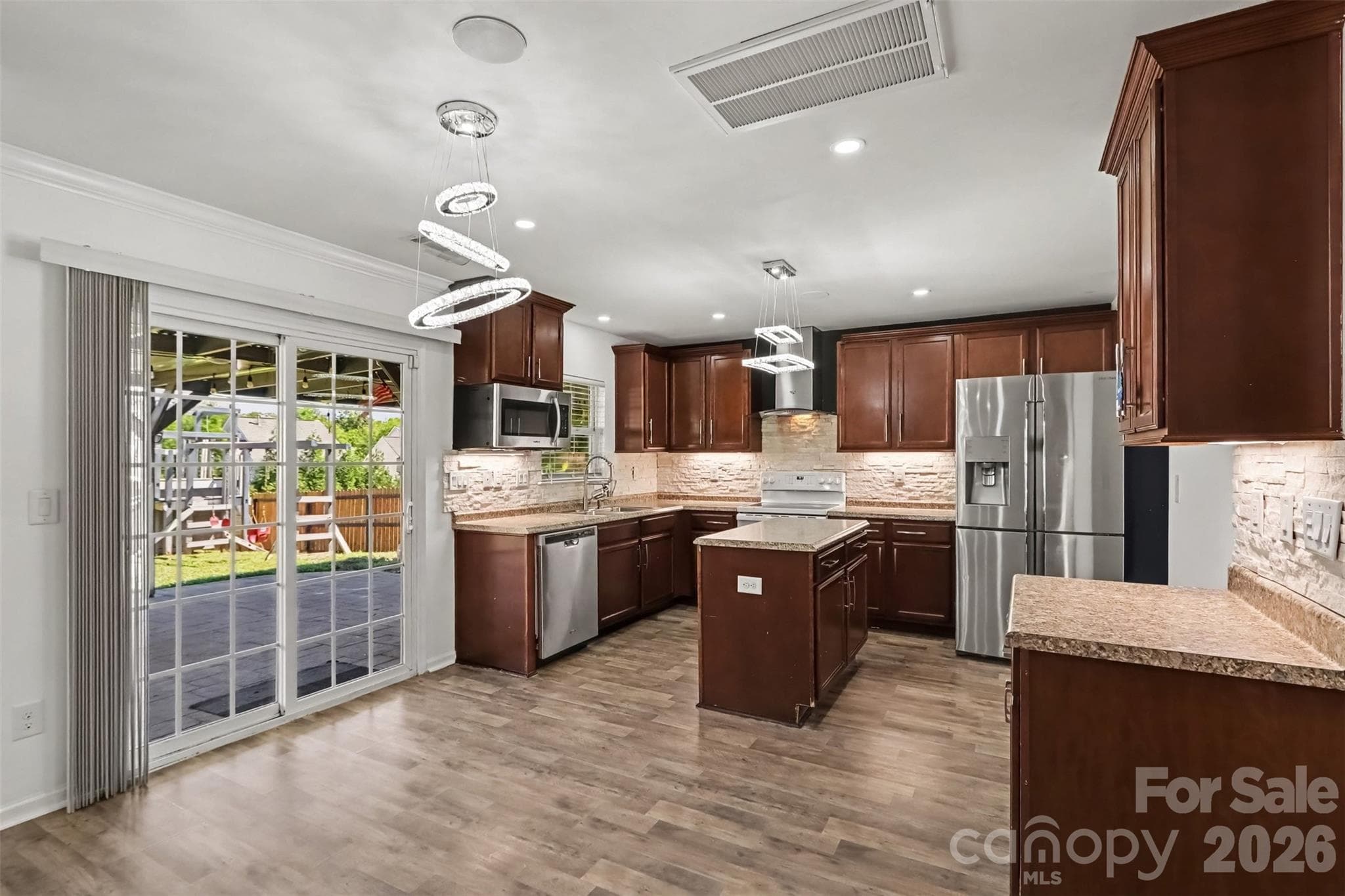 Single Family Residence at 8824 Merrie Rose Avenue, Charlotte, photo 6 of 21