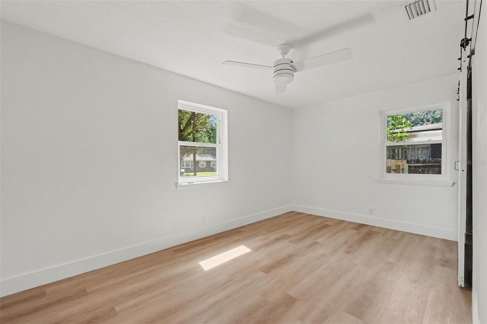 Single Family Residence at 4639 MARTINGALE RD, JACKSONVILLE, photo 14 of 24
