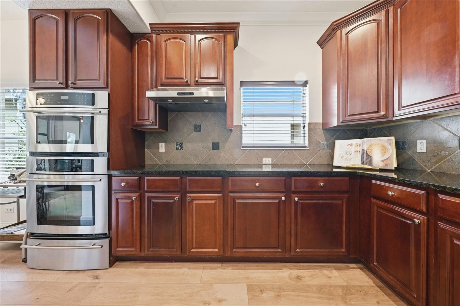 Single Family Residence at 6967 BRESCIA WAY, ORLANDO, photo 15 of 33