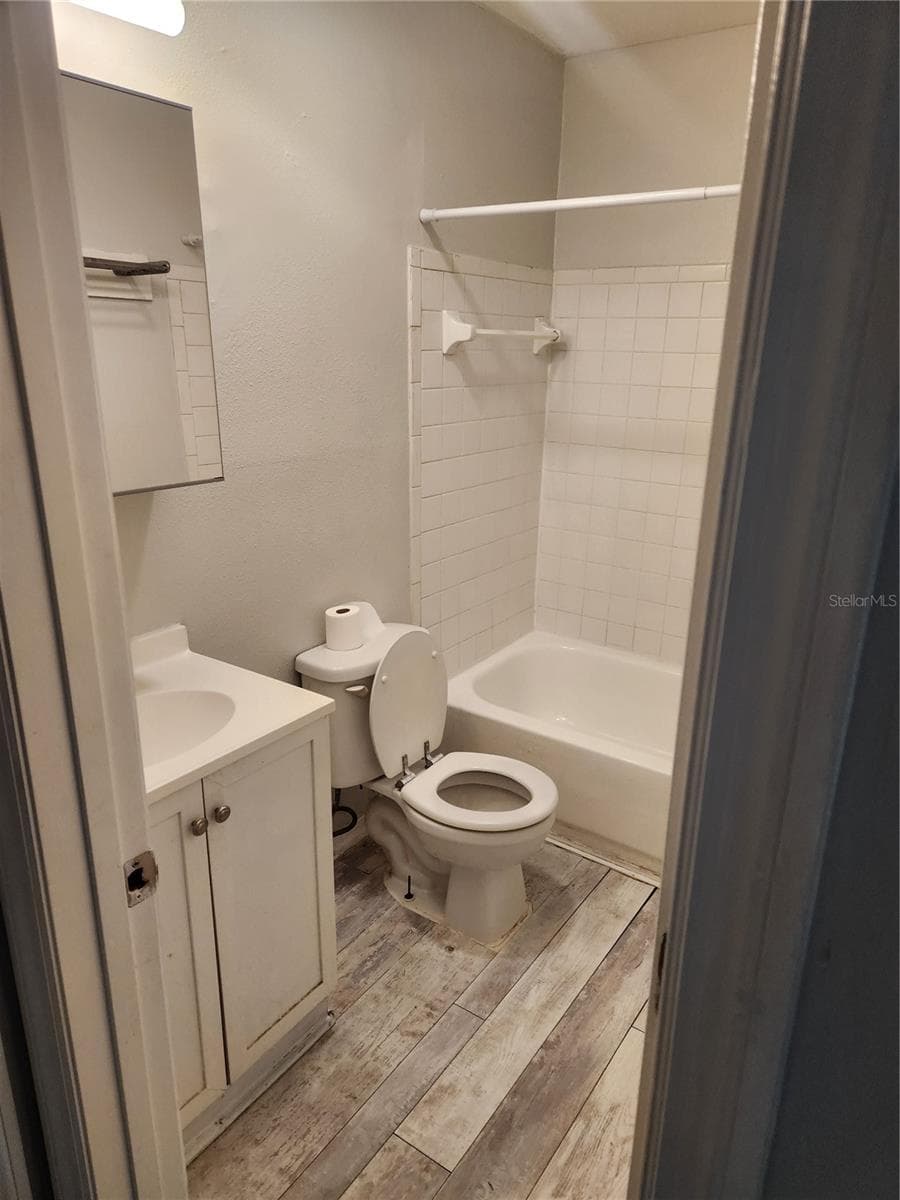 Apartment at 3920 E JEAN ST #8, TAMPA, photo 8 of 8