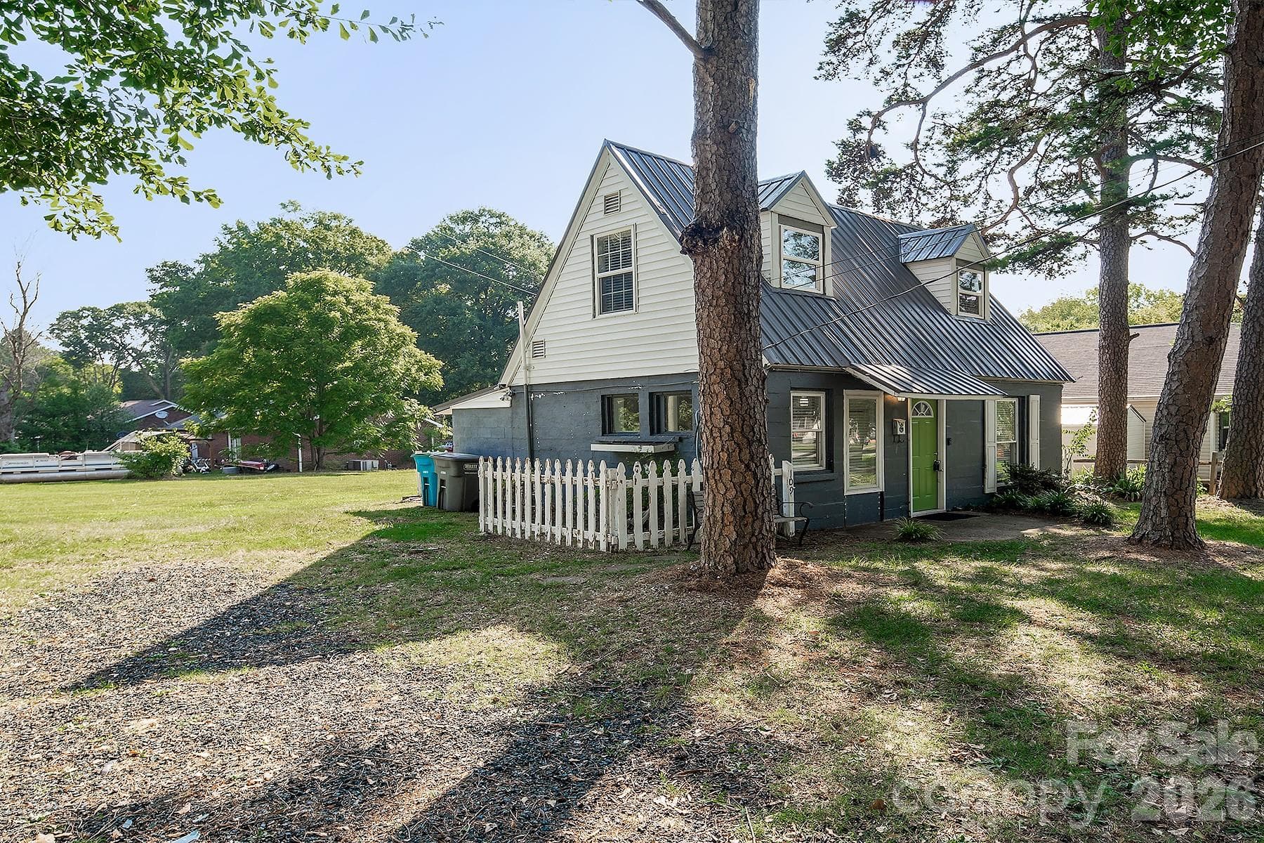 Single Family Residence at 109 Julia Avenue, Belmont, photo 3 of 21
