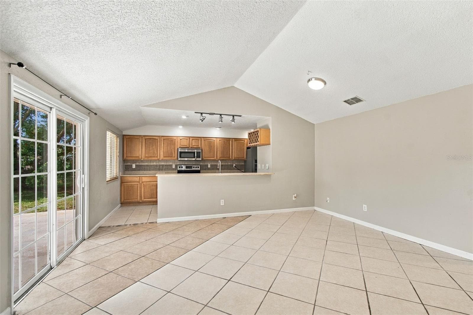 Single Family Residence at 373 FOXCROFT DR E, PALM HARBOR, photo 12 of 63