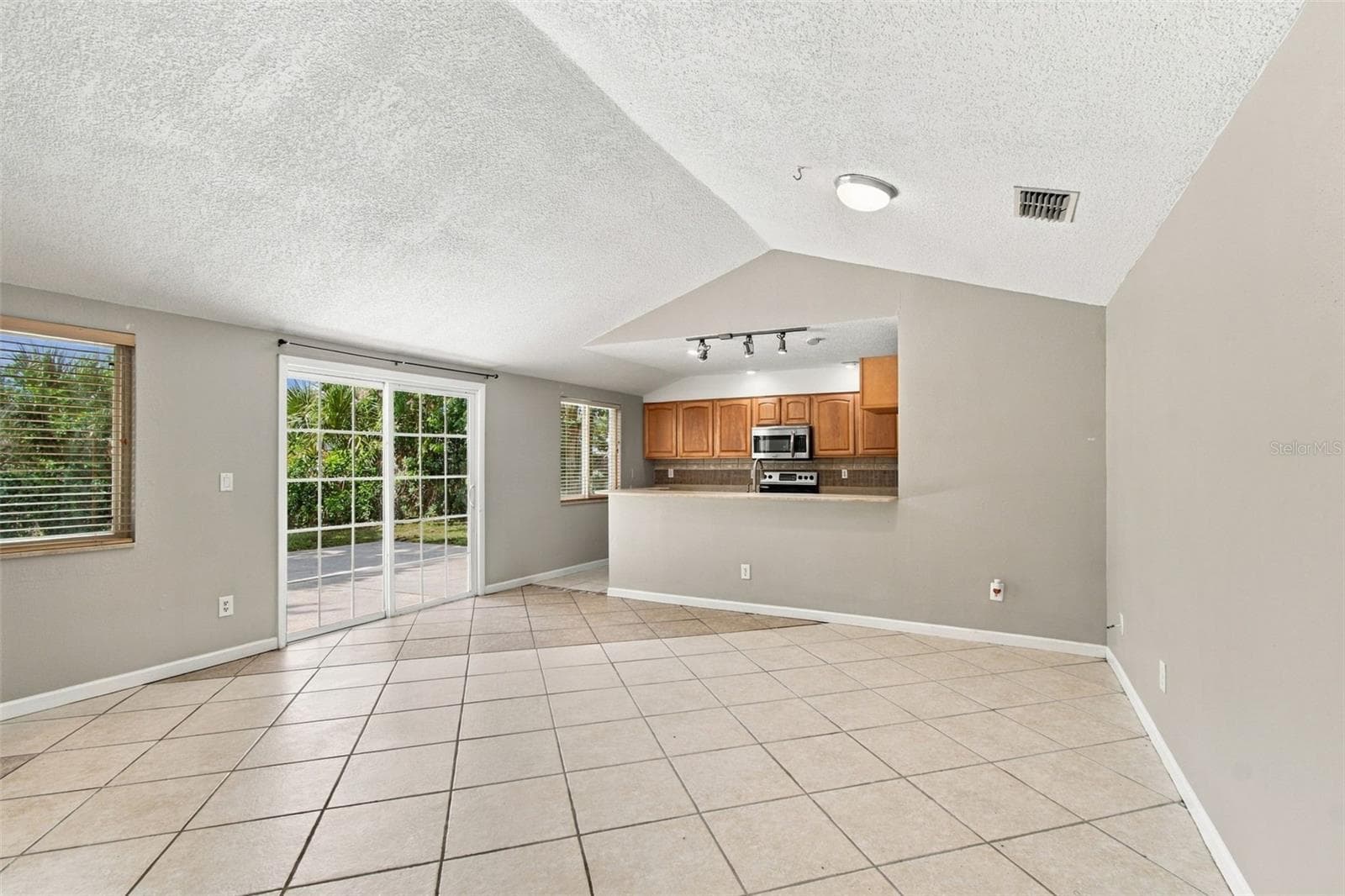 Single Family Residence at 373 FOXCROFT DR E, PALM HARBOR, photo 13 of 63